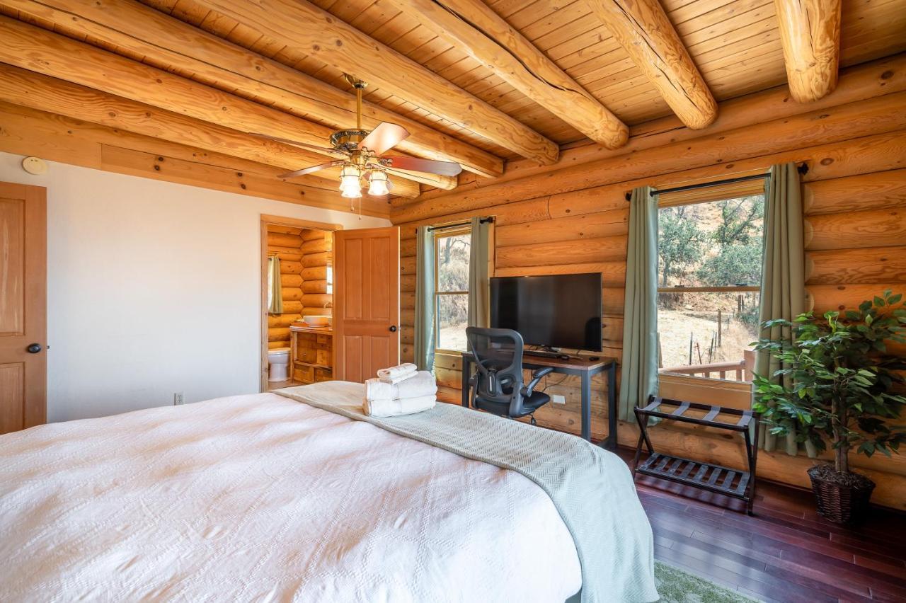 4 Kings Log Cabin 150 Acres Spectacular Views ثري ريفرز المظهر الخارجي الصورة
