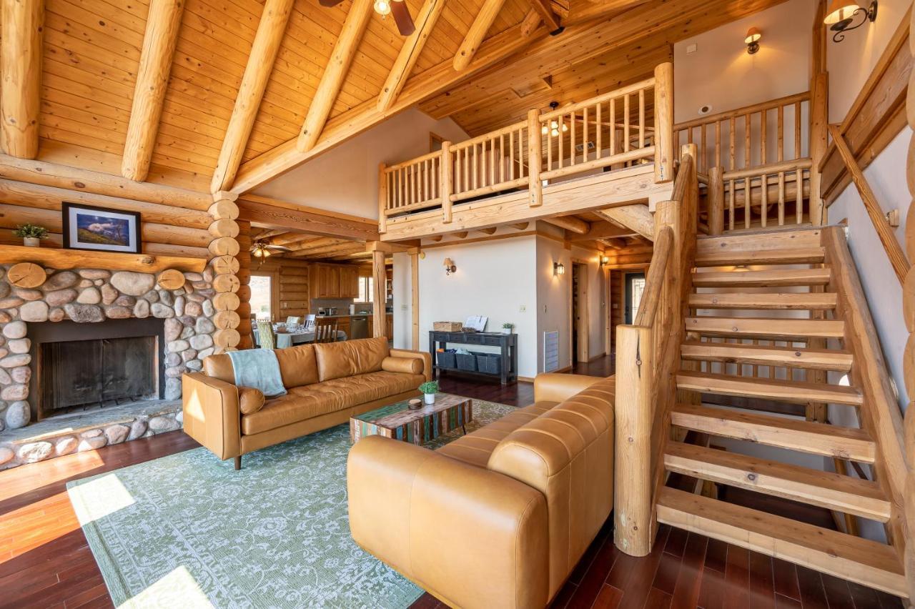 4 Kings Log Cabin 150 Acres Spectacular Views ثري ريفرز المظهر الخارجي الصورة